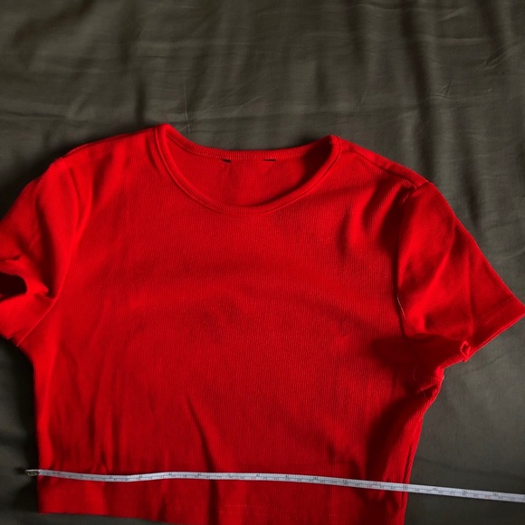 Red ribbed crop top - Picture 4 of 4